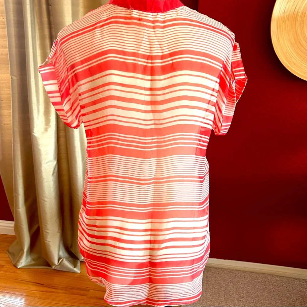 Olive and Oak Short Sleeve Blouse Sheer Size Small - Picture 3 of 13